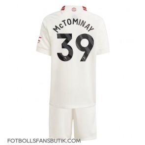 Manchester United Scott McTominay #39 Replika Tredje Tröja Barn 2023-24 Kortärmad (+ Korta byxor)